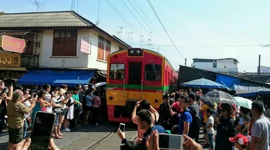 メークロン市場